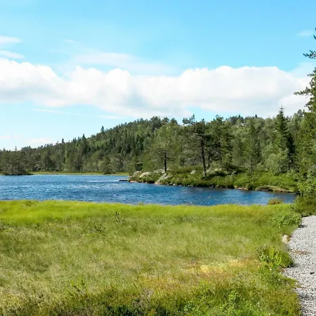 Holiday home Holiday Fredrikbu *